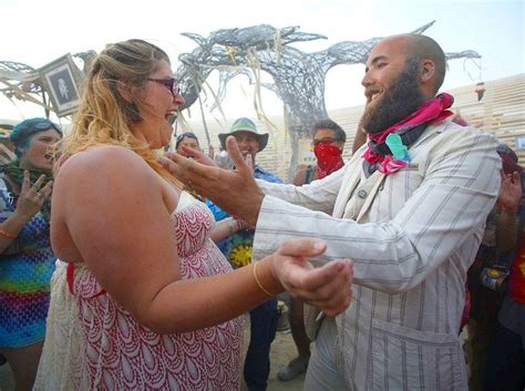 burning man nude|38 Of The Most Unbelievable Pictures Ever Taken At Burning。